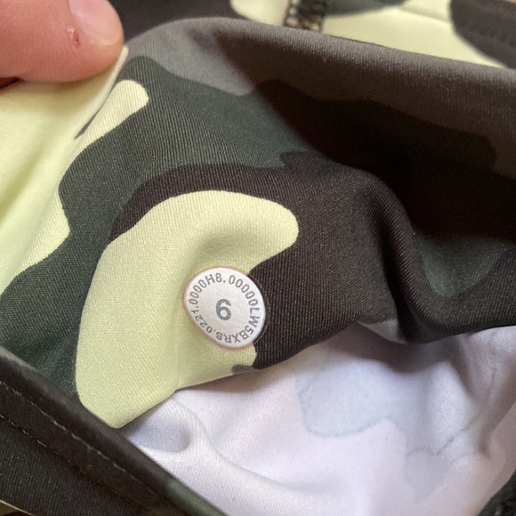 Lululemon running tight - Picture 4 of 4